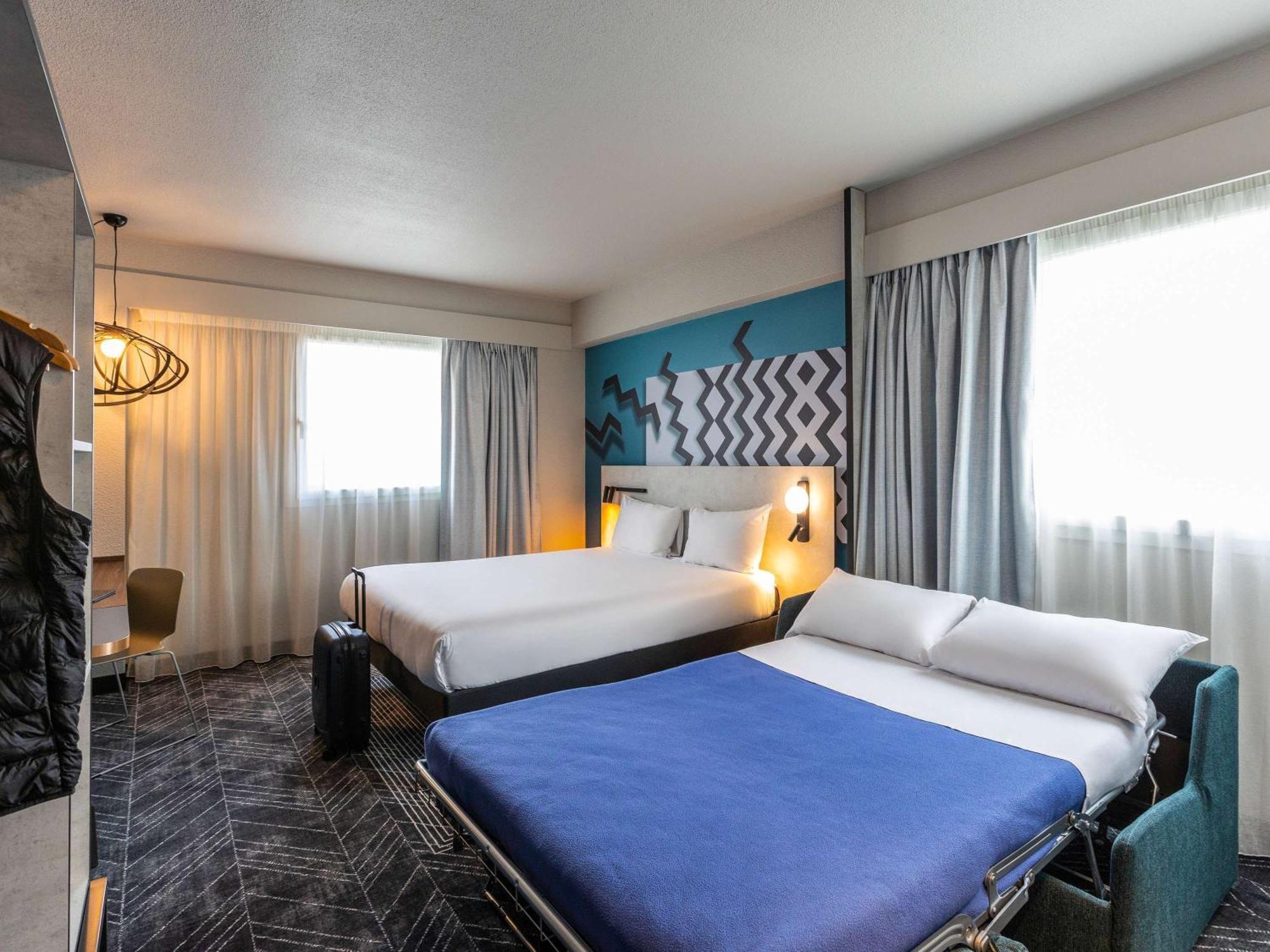 Ibis Styles Bordeaux Centre Meriadeck Exterior photo