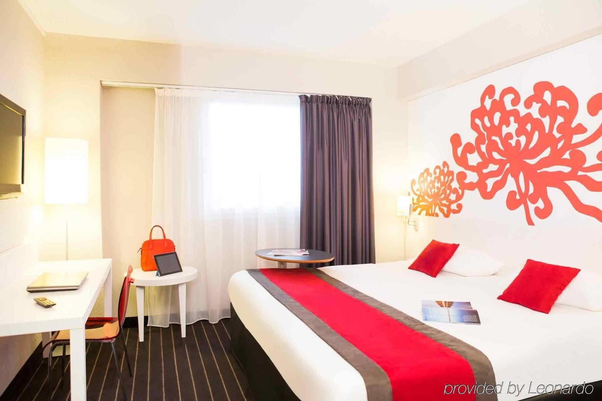 Ibis Styles Bordeaux Centre Meriadeck Exterior photo